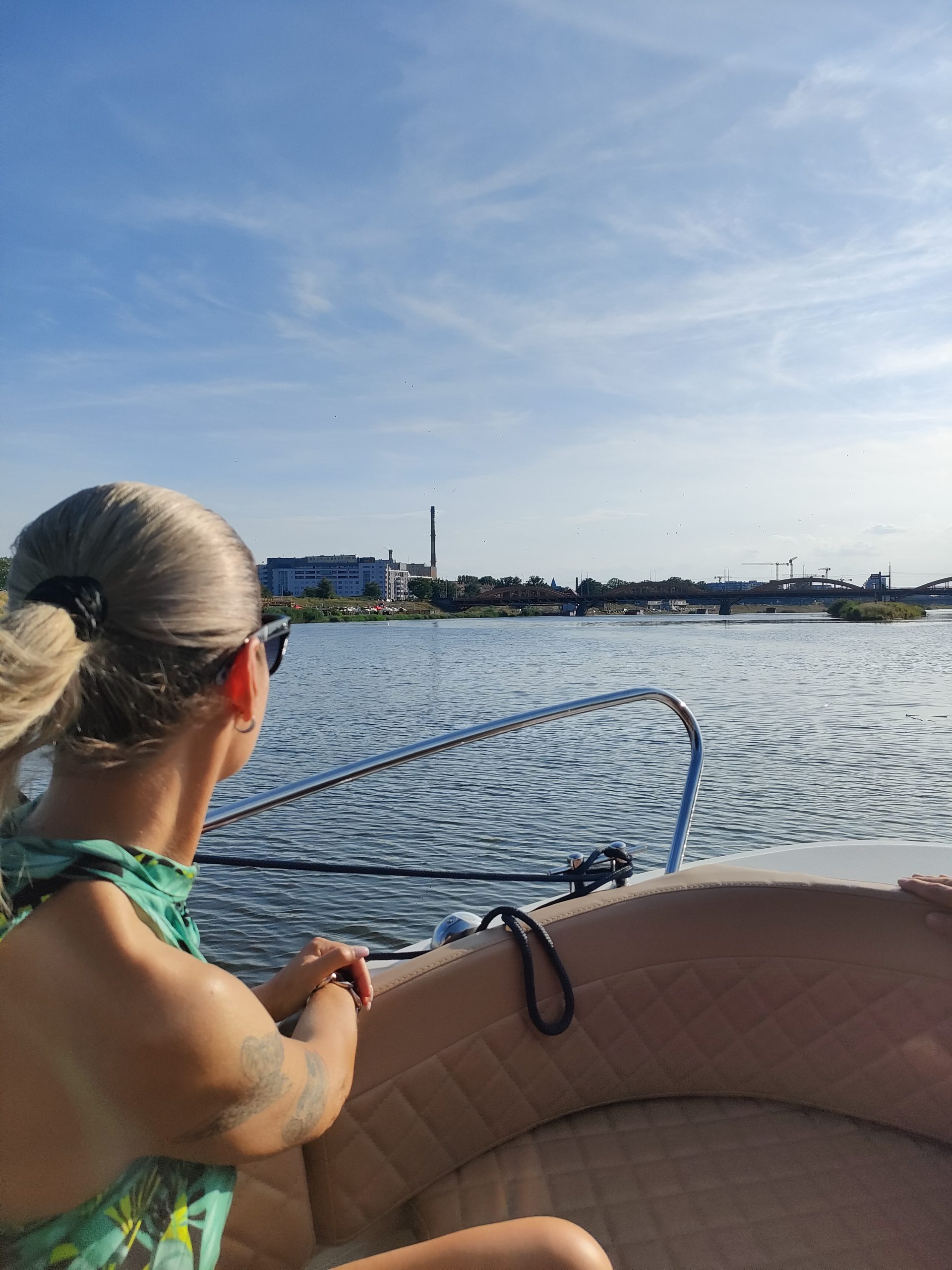 Wieczorny rejs VIP Odra Wrocław zachód słońca